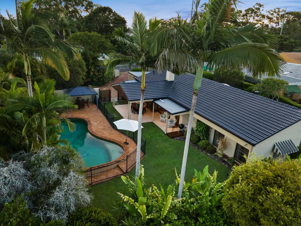 96 Kenmore Rd, Kenmore, QLD 4069