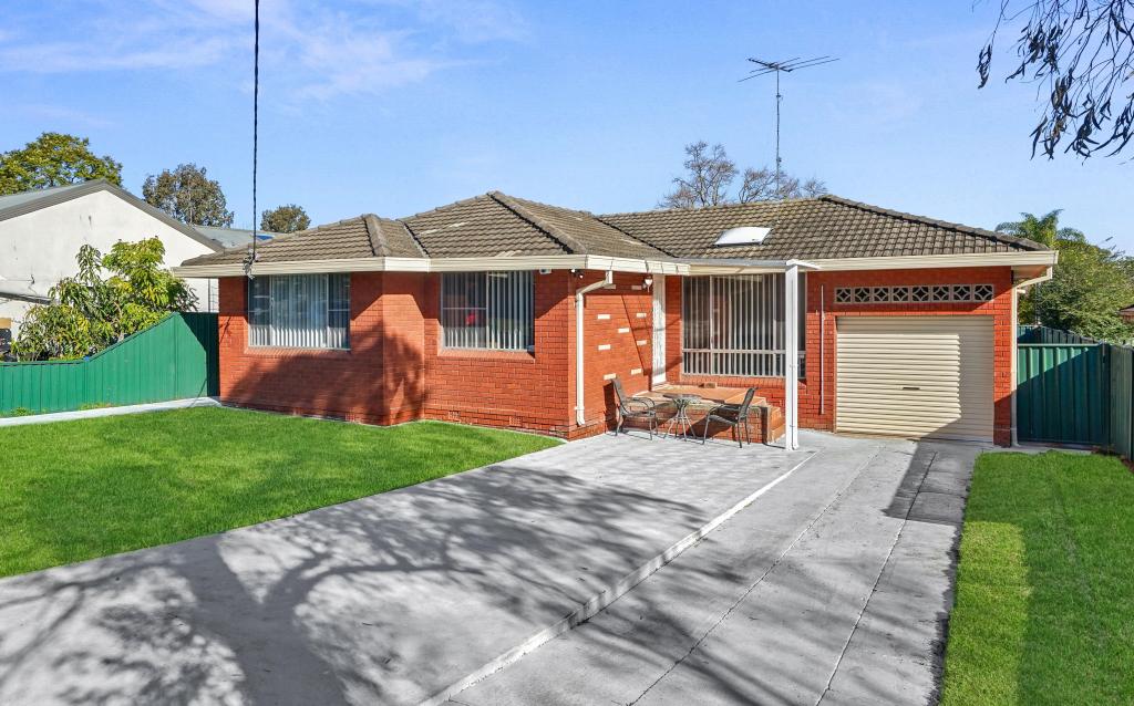 15 WENTWORTH AVE, GLENFIELD, NSW 2167