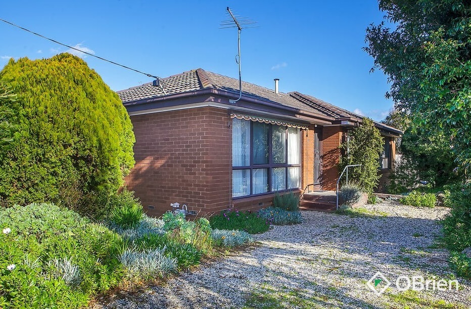 10 Camms Rd, Cranbourne, VIC 3977