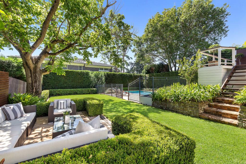 10 Carbeen Ave, St Ives, NSW 2075