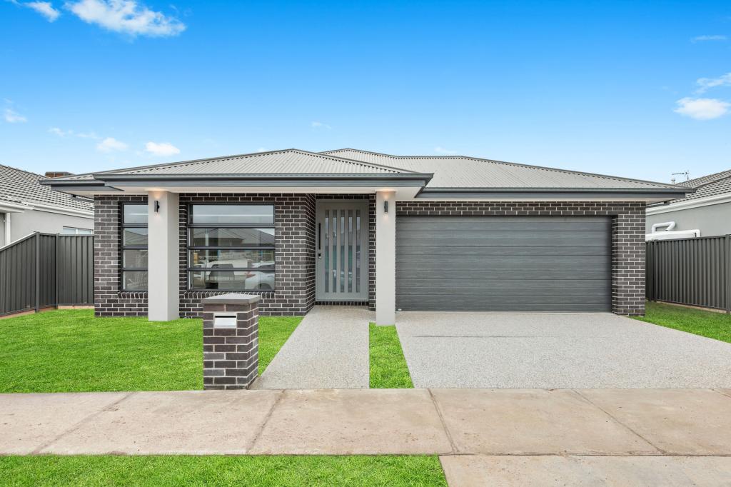 10 Zircon St, Alfredton, VIC 3350