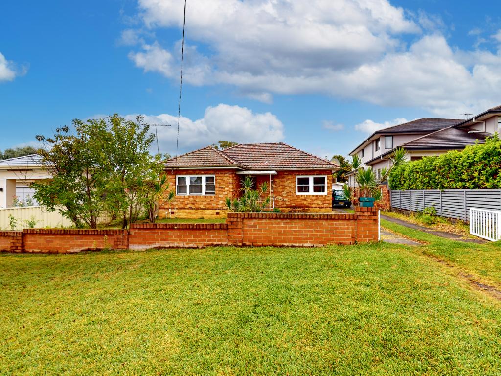 21 Cotswold St, Westmead, NSW 2145