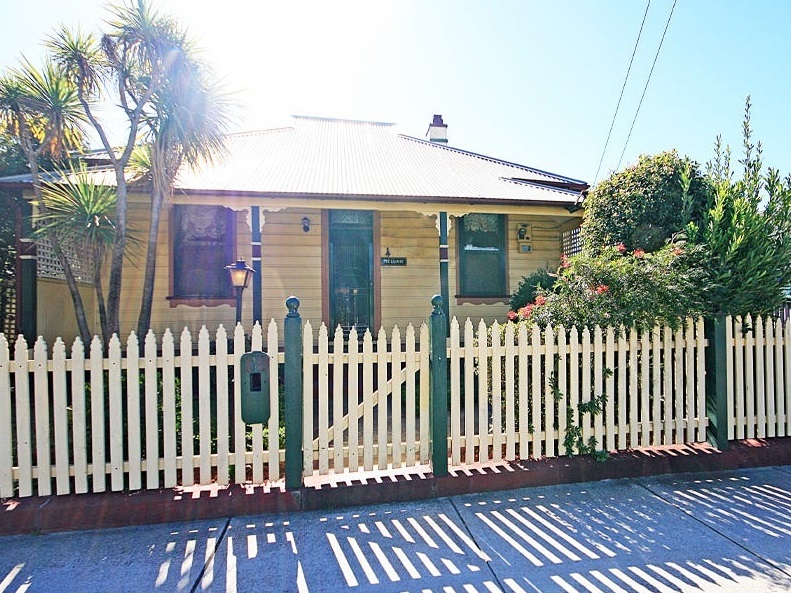 19 GRAY ST, GRANVILLE, NSW 2142