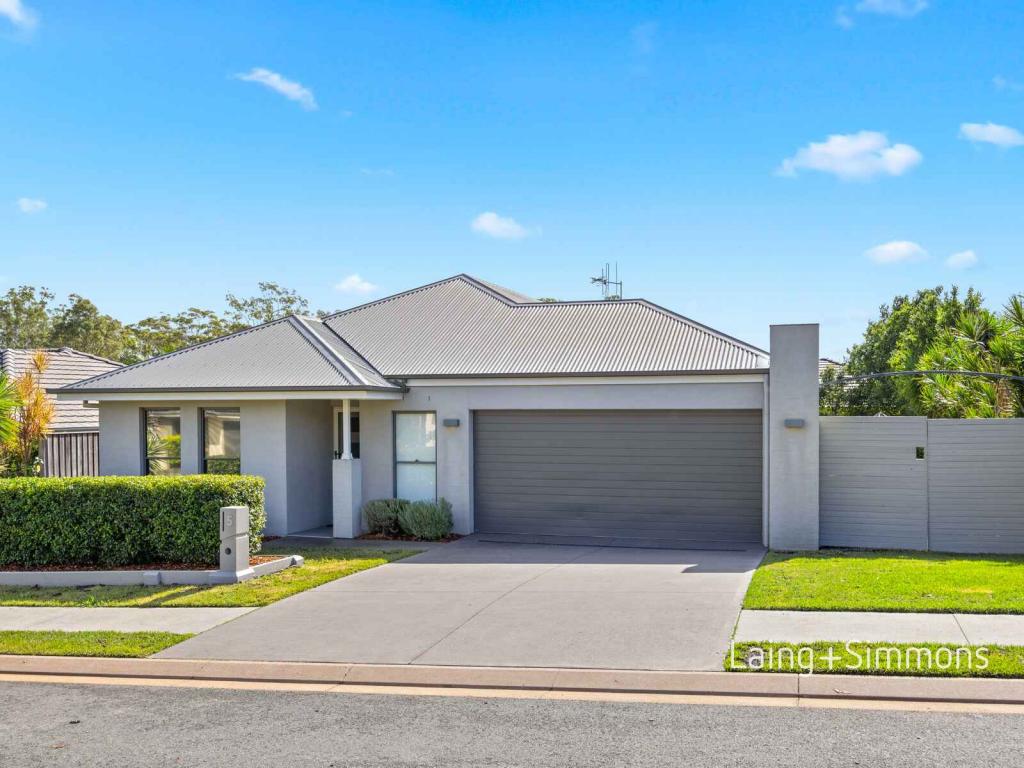 5 Yarralumla Pde, Thrumster, NSW 2444