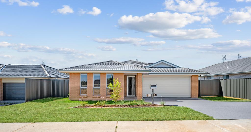 11 FONT HILL DR, FARLEY, NSW 2320