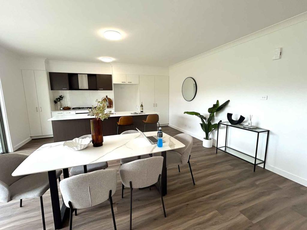 17 DRUSILLA GLD, RIVERSTONE, NSW 2765