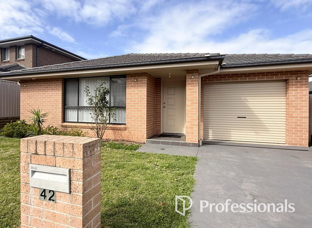 42 Mary Ann Dr, Glenfield, NSW 2167