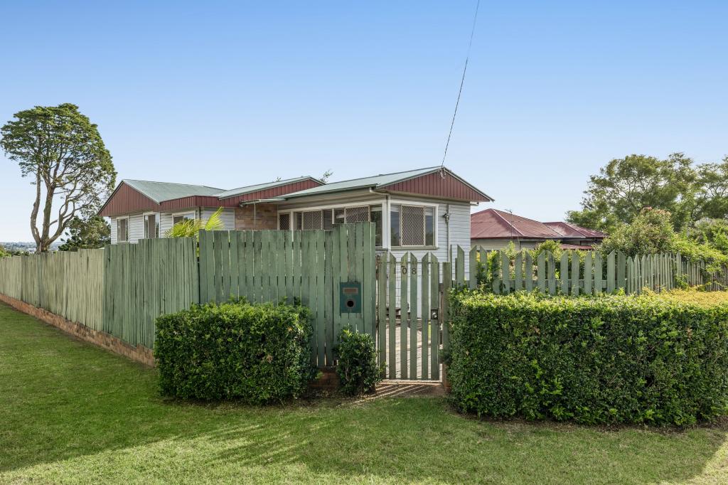 108 North St, North Toowoomba, QLD 4350