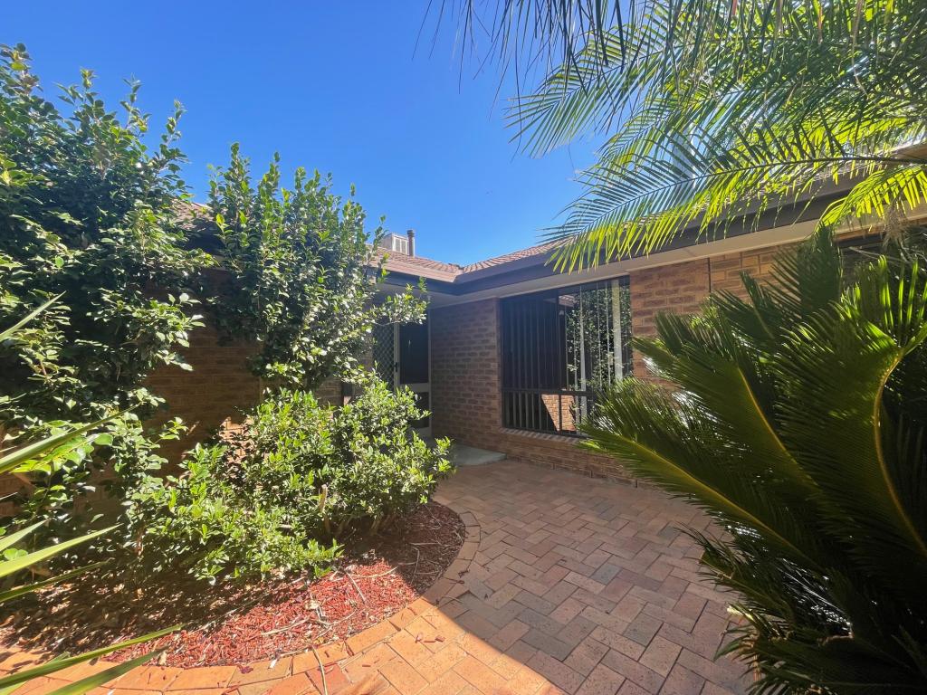 4 Benn Cres, West Albury, NSW 2640