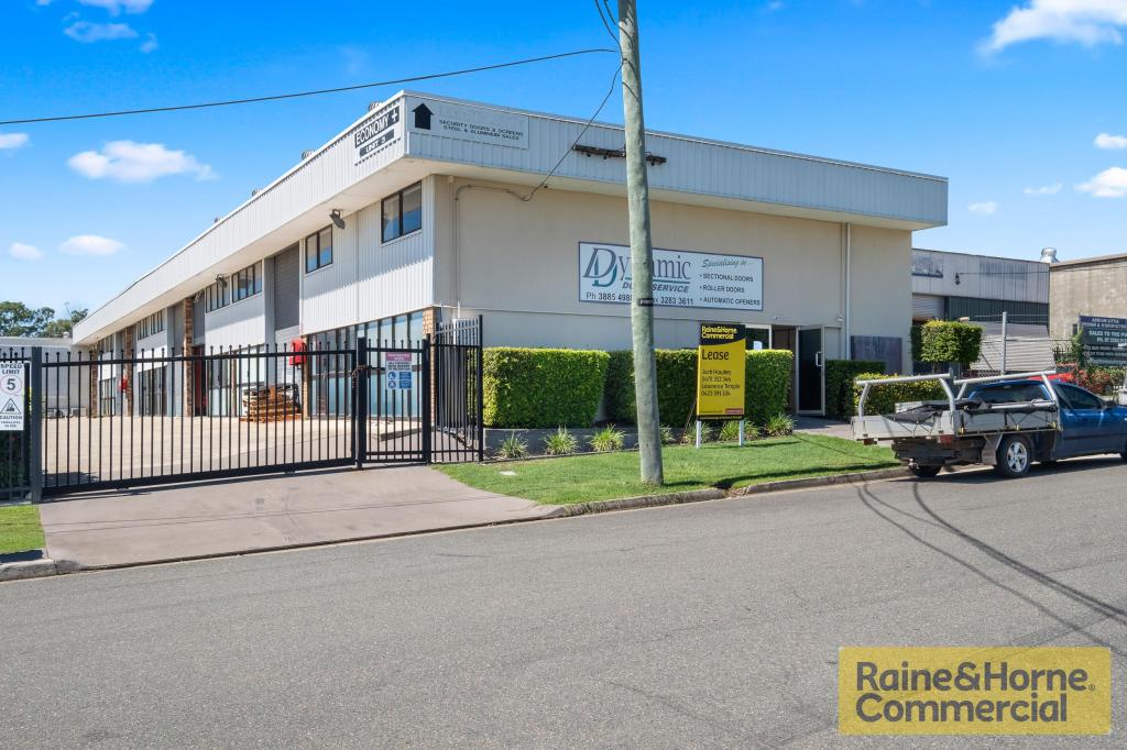 1 & 2/18 Huntington St, Clontarf, QLD 4019