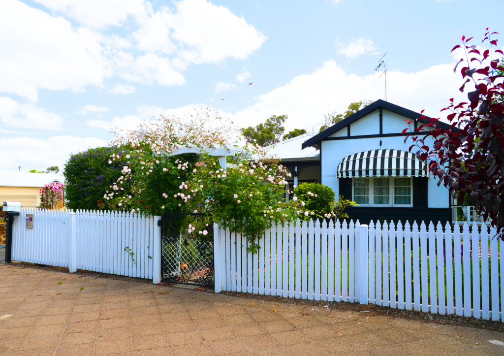 64 Warren Rd, Nannup, WA 6275