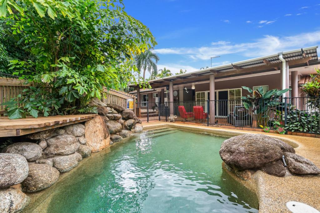 20 Snowwood Cl, Mount Sheridan, QLD 4868