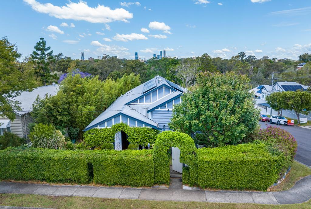 2 Raleigh Pde, Ashgrove, QLD 4060