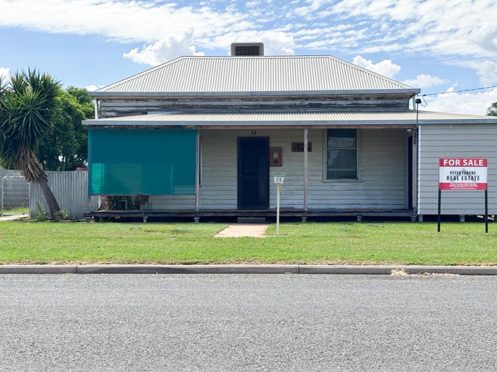 23 RAILWAY AVE, SEA LAKE, VIC 3533