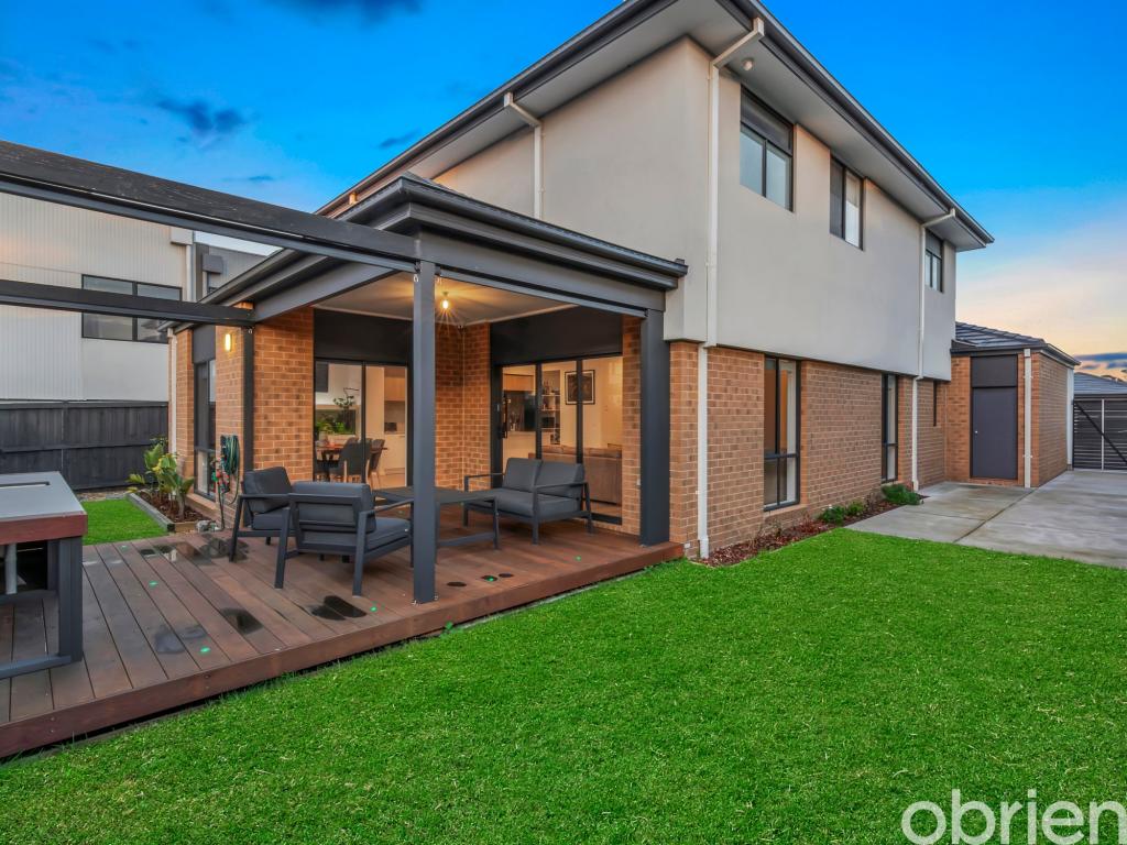 19 Bonfire Way, Cranbourne South, VIC 3977