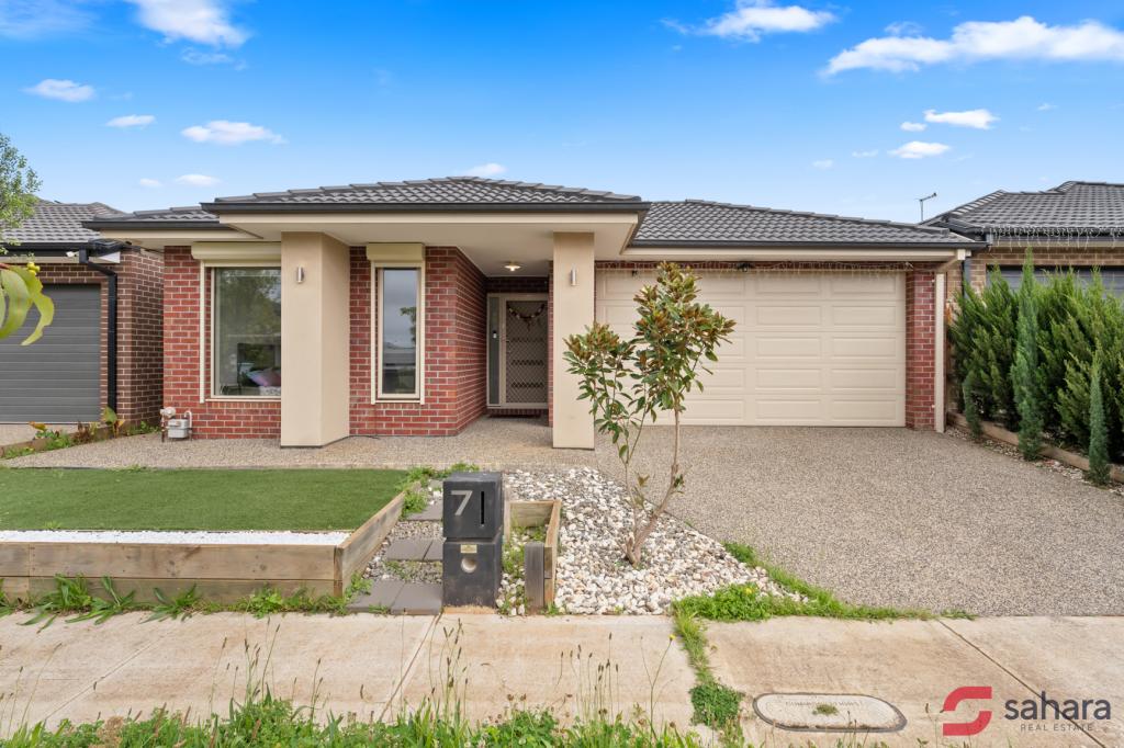 7 Newham St, Thornhill Park, VIC 3335