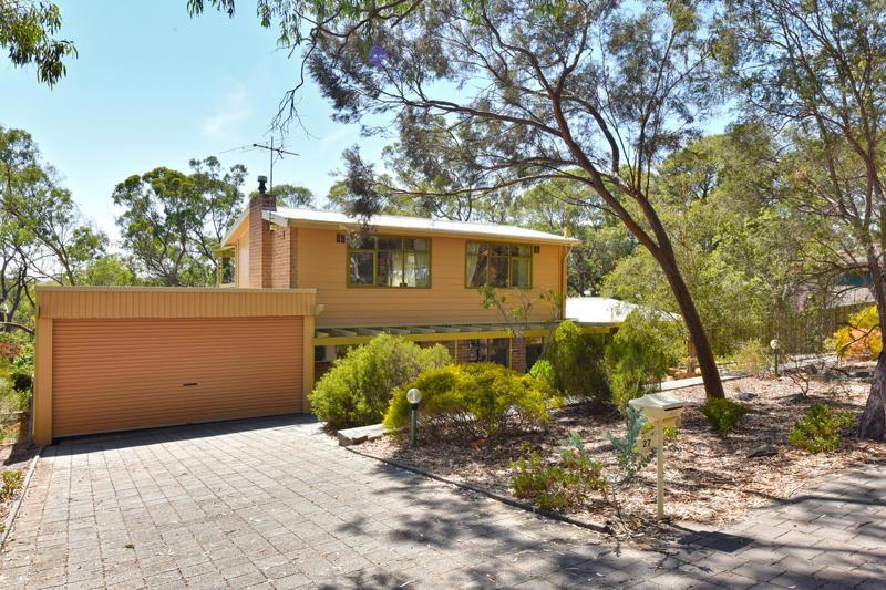 27 Murtoa Rd, Eden Hills, SA 5050