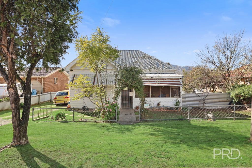 110 Church St, West Tamworth, NSW 2340