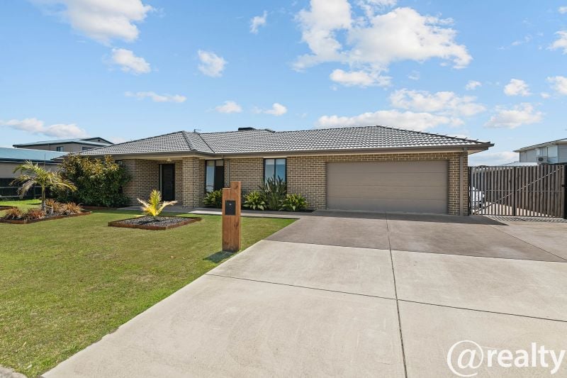 16 Wetherall Dr, Corinella, VIC 3984