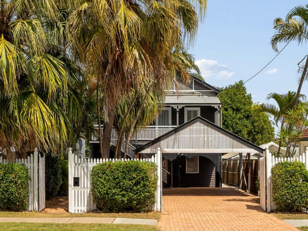 68 King Arthur Tce, Tennyson, QLD 4105