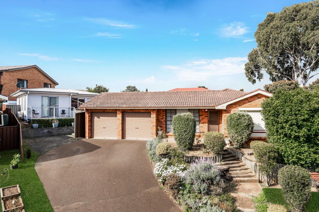 4 & 4A LUCAN PL, MINCHINBURY, NSW 2770