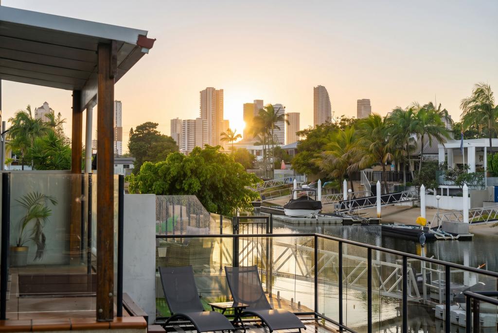 12 Monte Vista Ct, Broadbeach Waters, QLD 4218