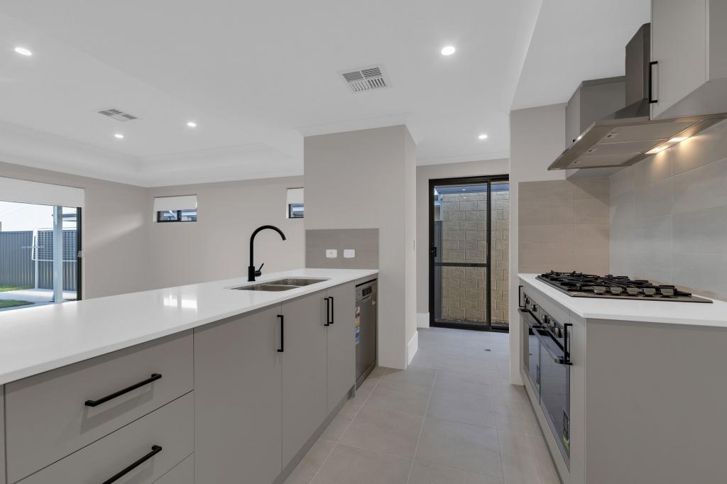 11 Woomera Gra, Byford, WA 6122