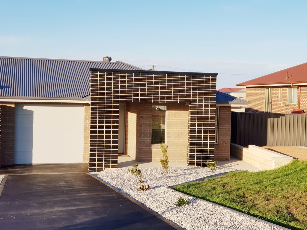 9b Bigwood Pl, Goulburn, NSW 2580