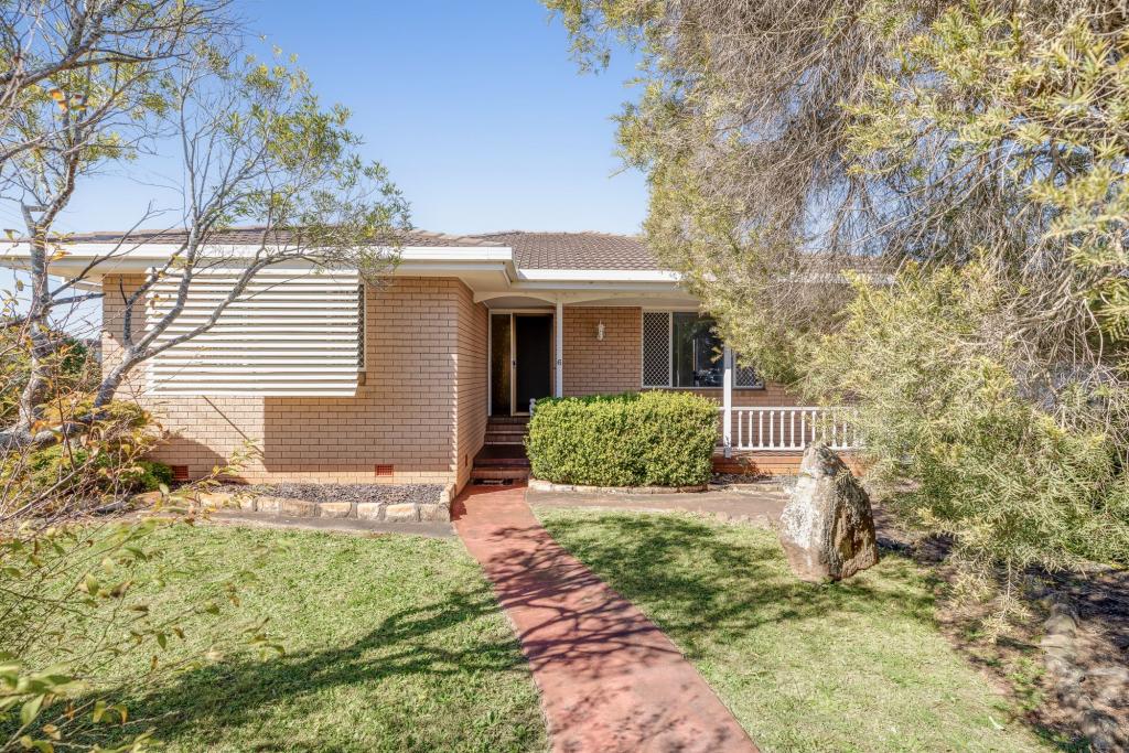 6 Denyer St, Wilsonton, QLD 4350