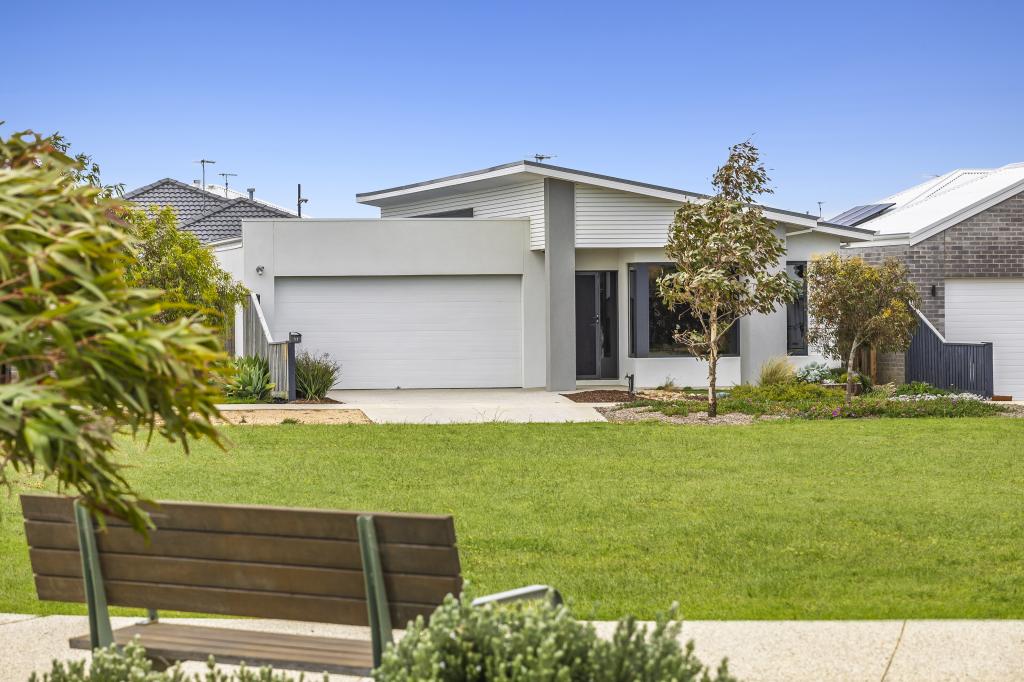 11 ALLANWOOD ST, OCEAN GROVE, VIC 3226