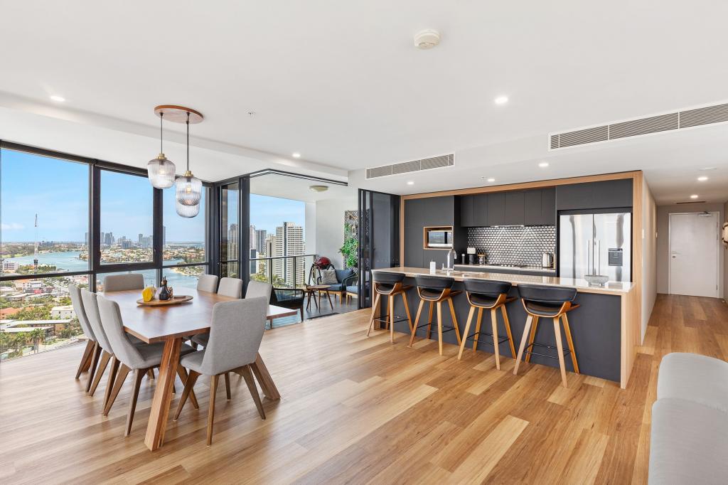 2101/4 WAHROONGA PL, SURFERS PARADISE, QLD 4217