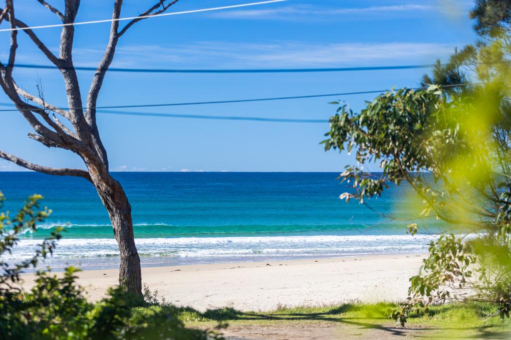 64 TINGIRA DR, BAWLEY POINT, NSW 2539