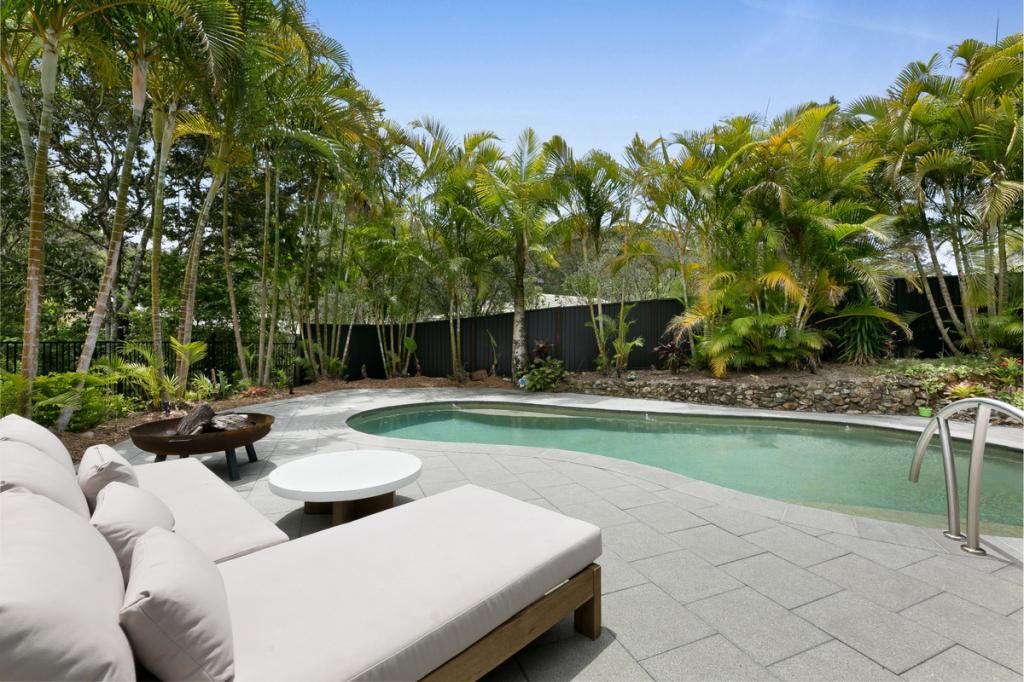 8 Wednesday Dr, Tallebudgera Valley, QLD 4228