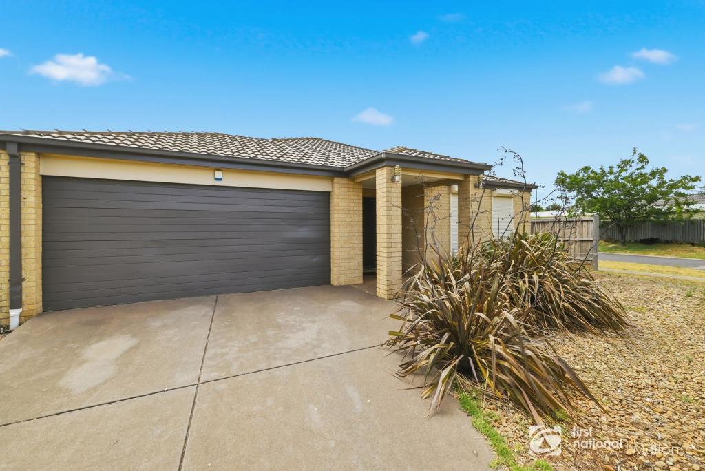 20 MANOOKA RD, BROOKFIELD, VIC 3338