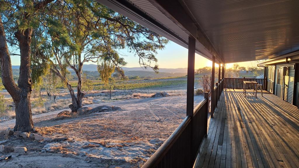 60 Rees Rd, Ballandean, QLD 4382