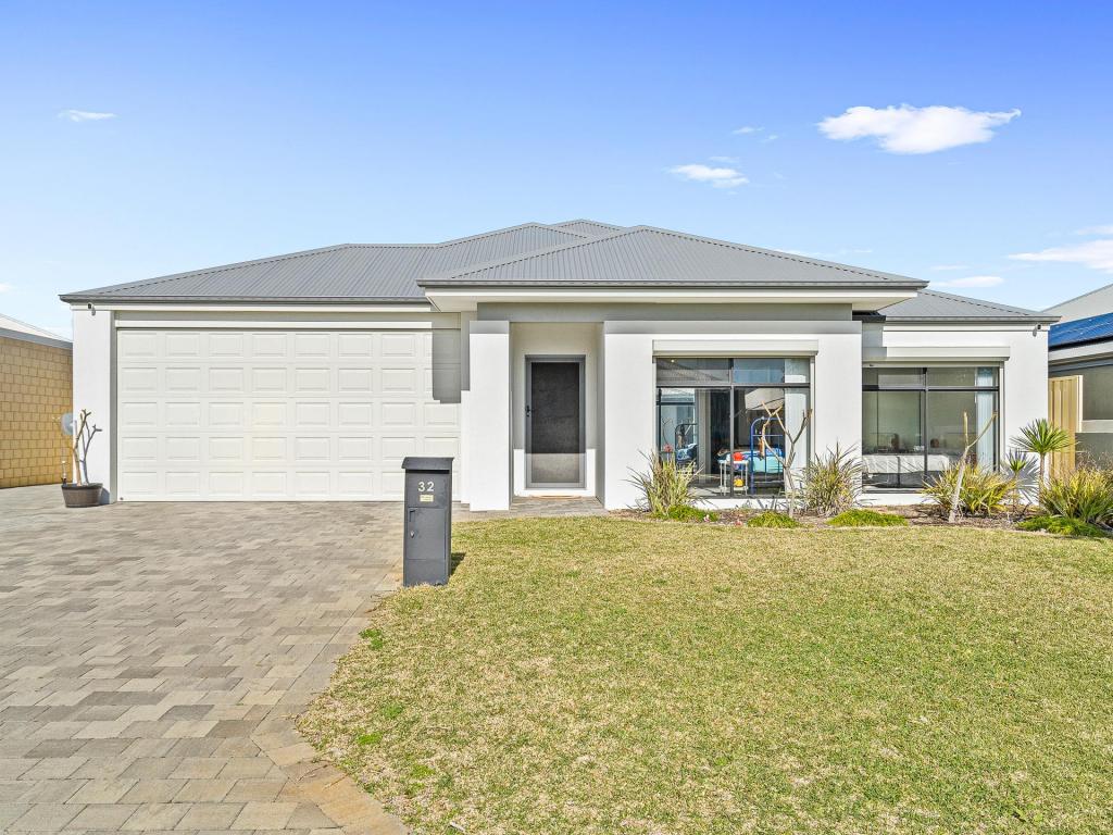 32 Chalgrove Rd, Madora Bay, WA 6210