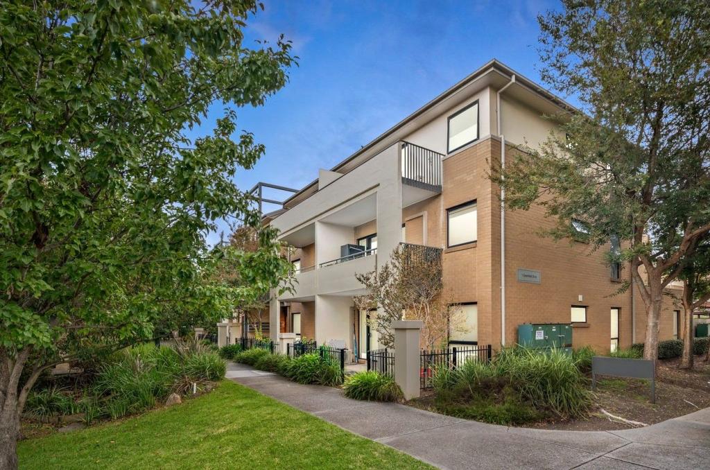 13/1 Greenfield Dr, Clayton, VIC 3168