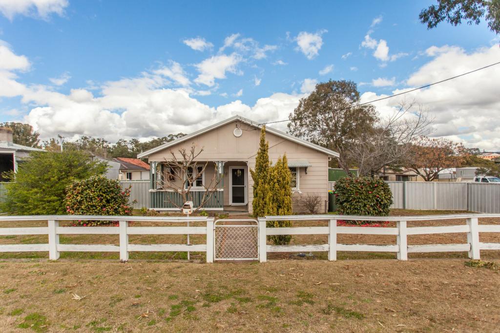 25 Long St, Cessnock, NSW 2325