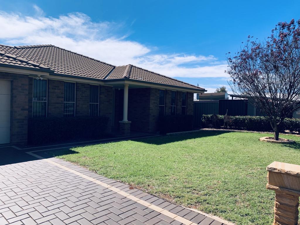 20 Peel Pl, Dubbo, NSW 2830