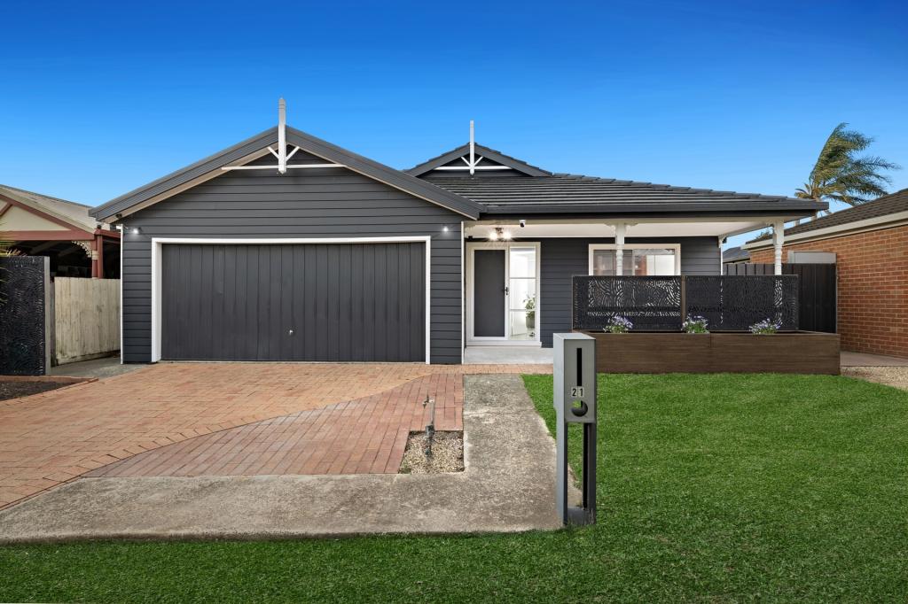 21 THE RETREAT, HAMPTON PARK, VIC 3976