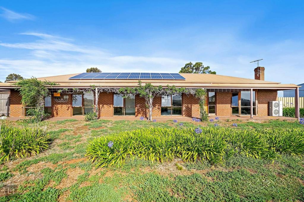 15 Colin Cres, Little River, VIC 3211