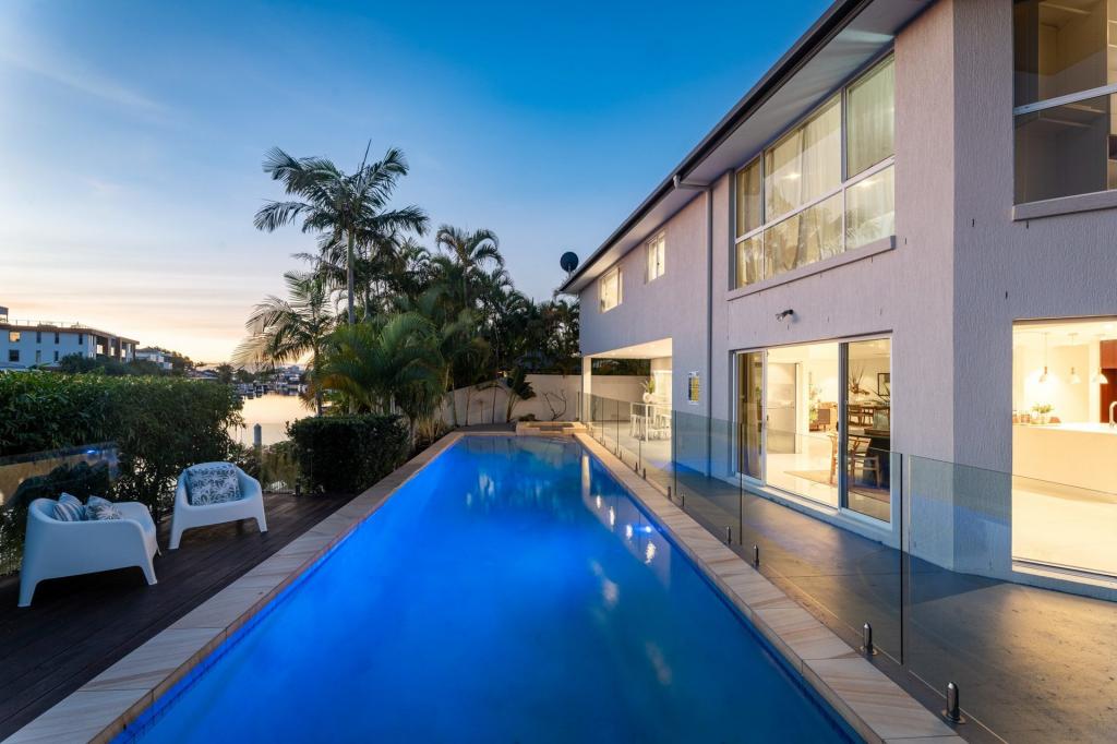 4 Gibraltar Dr, Surfers Paradise, QLD 4217