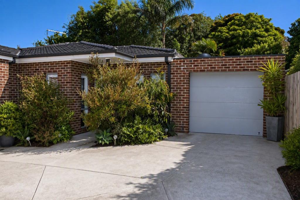 2/15 GENISTA ST, FRANKSTON, VIC 3199