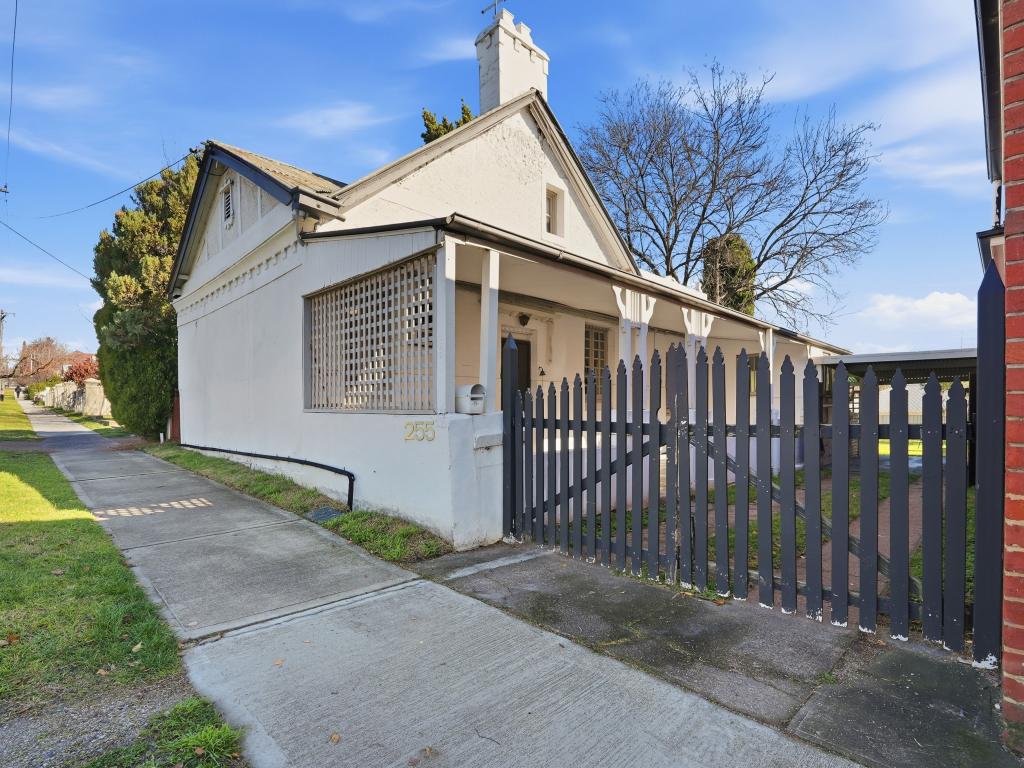 255 George St, Bathurst, NSW 2795