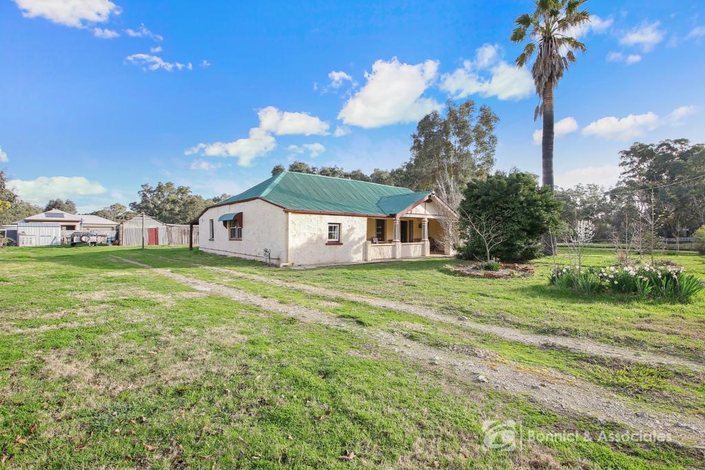 4 Bridge St, Chiltern, VIC 3683