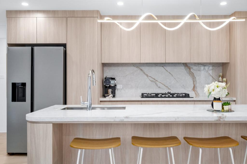 4 Gibbs Pl, St Helens Park, NSW 2560
