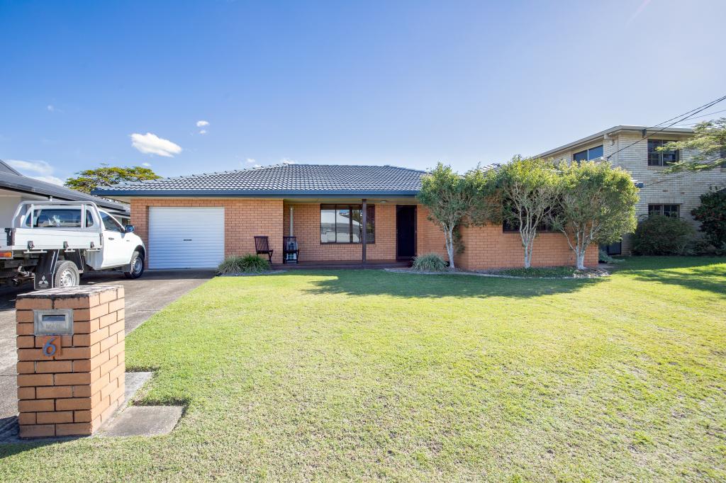 6 Skua St, Burleigh Waters, QLD 4220