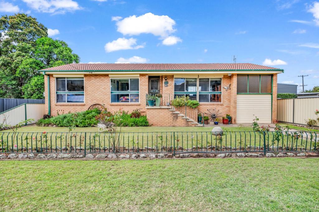 11 GOULBURN ST, SINGLETON, NSW 2330