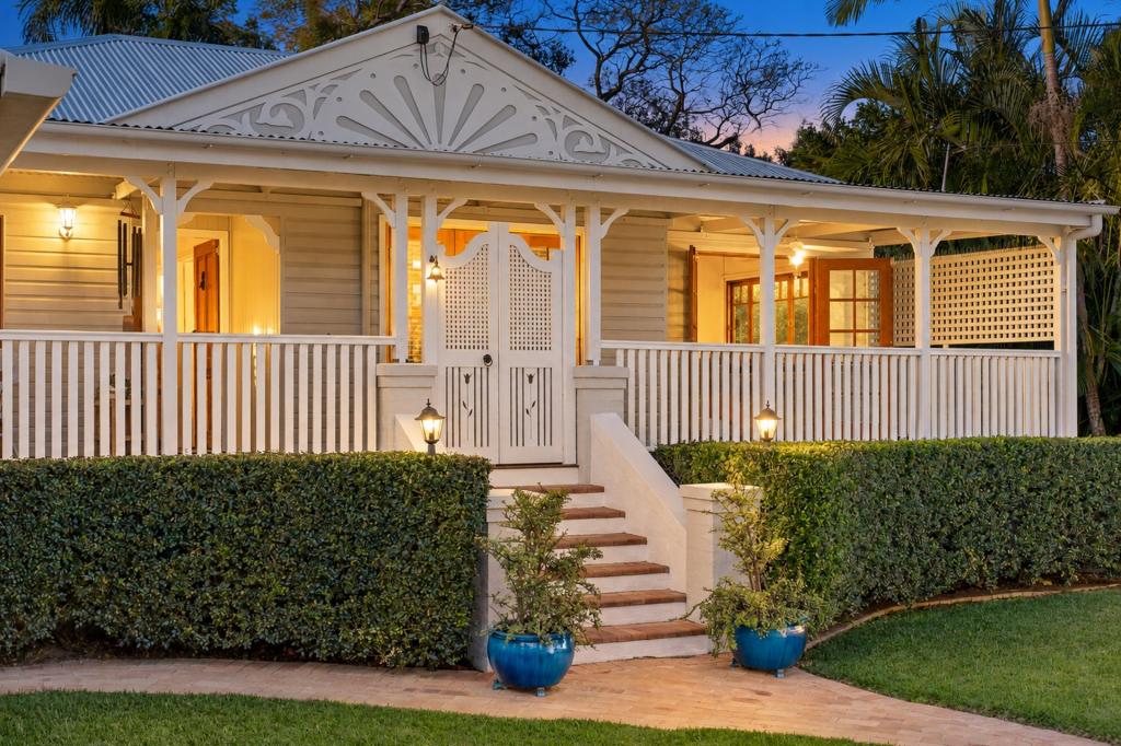 123 Dorrington Dr, Ashgrove, QLD 4060