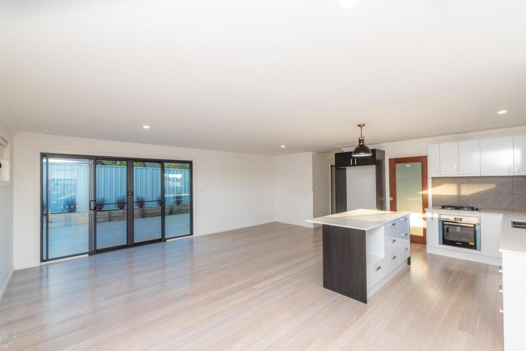 2/103 Kularoo Dr, Forster, NSW 2428